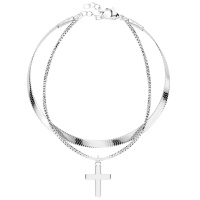 Bracelet double rangs composé d'une chaîne maille serpent et d'une chaîne maille vénitienne avec pendant en forme de croix en acier inoxydable 316L argenté. Fermoir mousqueton avec 2,5 cm de rallonge.