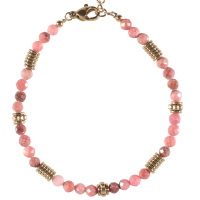 Bracelet composé de perles cylindriques en acier doré et de perles en pierre de couleur rose. Fermoir mousqueton avec 3 cm de rallonge.