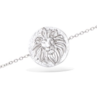 Bracelet composé d'une chaîne et d'une pastille ronde avec la tête d'un lion en argent 925/000 rhodié. Fermoir mousqueton avec anneaux de rappel à 16 et 18 cm.