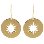 Boucles d'oreilles pendantes avec pastille et étoile ajourée en acier doré.