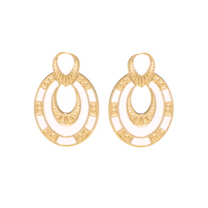 Boucles d'oreilles pendantes en acier doré pavées d'émail de couleur blanc.