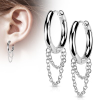Boucles d'oreilles créoles avec double chaînes en acier argenté.