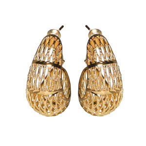 Boucles d'oreilles créoles ovales avec motifs en filigrane en acier doré.