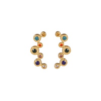 Boucles d'oreilles pendantes en acier doré sertis de cristaux multicolores.