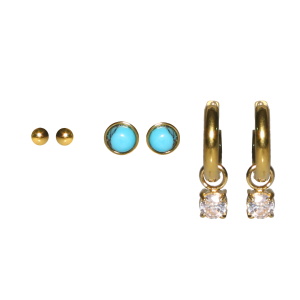 Lots de boucles d'oreilles composées d'une paire de créoles en acier doré avec pendants sertis griffes d'un cristal, d'une paire de puces rondes en acier doré et d'une paire de puces en acier doré serties d'un cabochon en turquoise d'imitation.