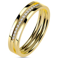 Bague composée de trois anneaux en acier doré pavée en partie d'oxydes de zirconium blancs.