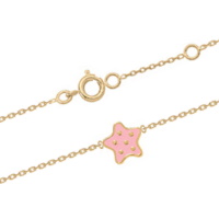 Bracelet pour enfant composé d'une chaîne en plaqué or jaune 18 carats et d'une étoile à pois en émail de couleur rose. Fermoir anneau ressort avec anneaux de rappel à 13.5 et 15.5 cm.