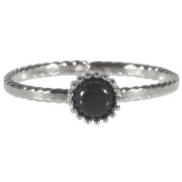 Bague anneau en acier 316L argenté surmontée d'une pierre de couleur noire sertie clos de forme ronde. Taille ajustable.