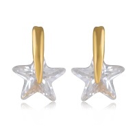 Boucles d'oreilles pendantes en plaqué or jaune 18 carats avec un oxyde de zirconium blanc de forme d'étoile.