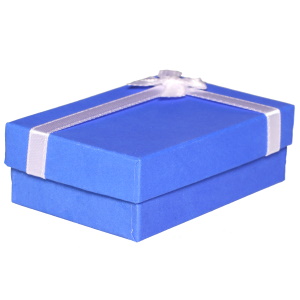 Ecrin pour parure de couleur bleue avec un nœud papillon. Intérieur mousse.