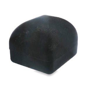 Boîte à bijoux noire élégante, idéale pour présenter vos précieux trésors. Son design compact et sa finition velours ajoutent une touche de luxe discrète, parfaite pour un cadeau spécial ou pour organiser votre collection avec style.  Son design compact et élégant en fait un écrin idéal pour vos bagues.