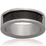 Bague en acier et carbone.