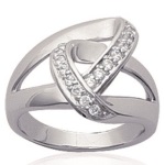 Bague en argent 925/000 rhodié et oxyde de zirconium.