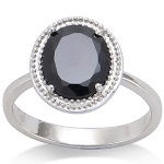 Bague ovale en argent 925/000 rhodié et oxyde de zirconium noir.