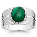 Bague en argent 925/000 rhodié et pierre malachite sertie clos de forme ovale.