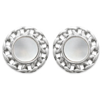 Boucles d'oreilles puces rondes au motif de chaîne en cercle en argent 925/000 rhodié pavée au centre de nacre en forme ronde.