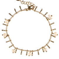 Bracelet composé d'une chaîne avec pampilles en acier doré et de perles de nacre. Fermoir mousqueton avec 2,5 cm de rallonge.
