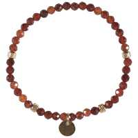 Bracelet élastique composé de perles en acier doré et de perles en pierre naturelle.