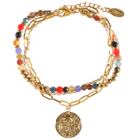 Bracelet triple rangs composé d'une chaîne en acier doré, une chaîne avec pastille ronde au motifs d'étoiles en acier doré et une chaîne en acier doré surmontée de perles en pierre de couleur. Fermoir mousqueton avec 5 cm de rallonge.