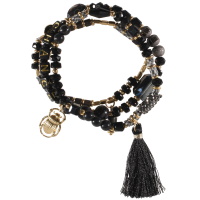 Lot de 3 bracelets élastiques composés de perles en métal doré, de perles de couleur noire, de perles cylindriques en caoutchouc de couleur noire et grise, de cubes exprimant le mot CHANCE, d'un pompon en textile de couleur noire et d'un scarabée en métal doré.