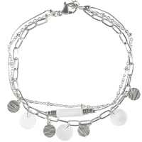 Bracelet triple rangs composé d'une chaîne en acier argenté, une chaîne avec pampilles rondes en acier argenté et pampilles rondes de nacre, ainsi qu'une chaîne en acier argenté avec un tube de nacre. Fermoir mousqueton avec 3 cm de rallonge.