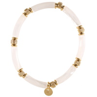 Bracelet élastique composé d'un fil nylon avec des perles cylindriques en acier doré et des tubes de couleur blanche.