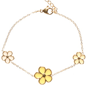 Bracelet composé d'une chaîne en acier doré et de fleurs pavées d'émail de couleur jaune. Fermoir mousqueton avec 3 cm de rallonge.