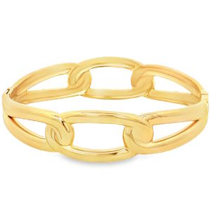 Rehaussez votre style avec ce magnifique bracelet jonc en acier doré. Son design audacieux de maillons entrelacés en fait un accessoire accrocheur qui allie élégance et modernité. Parfait pour ajouter une touche de luxe à votre quotidien ou pour compléter une tenue de soirée sophistiquée.