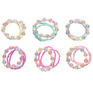 Lot de 3 bracelets élastiques pour enfant composés de perles multicolores. 6 coloris différents. Vendu par lot de 3. Votre préférence en commentaires.