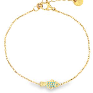 Ce bracelet délicat allie finesse et originalité pour sublimer votre poignet avec une touche marine et colorée. Conçu en acier inoxydable de haute qualité avec une finition dorée éclatante, il est aussi résistant que raffiné. Le bracelet met en scène un charmant petit poisson finement sculpté. Son corps est pavé cristaux turquoise, apportant une note de fraîcheur et un contraste vibrant avec le doré. Équipé d'une chaînette d'extension permettant de régler la longueur pour l'adapter parfaitement à toutes les morphologies de poignet.