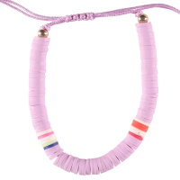 Bracelet fantaisie composé d'un cordon en coton de couleur violet et de perles cylindriques heishi en résine synthétique et caoutchouc multicolore.
