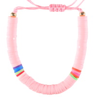 Bracelet fantaisie composé d'un cordon en coton de couleur rose et de perles cylindriques heishi en résine synthétique et caoutchouc multicolore.