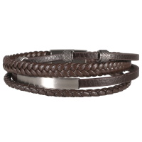 Bracelet multi rangs pour homme en cuir de couleur marron avec une plaque et trois rondelles larges en acier argenté.