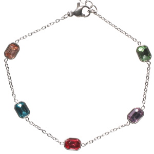 Bracelet composé d'une chaîne en acier argenté et de cinq cristaux multicolores sertis clos de forme rectangulaire. Fermoir mousqueton avec 5 cm de rallonge.