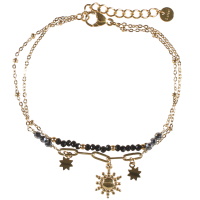 Bracelet double rangs composé d'une chaîne en acier doré avec perles de couleur noire et d'une chaîne avec pendants étoiles et soleil en acier doré et des perles de couleur grise. Fermoir mousqueton avec 3 cm de rallonge.