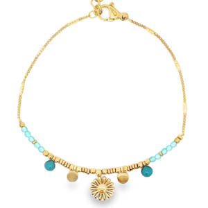 Ce bracelet chaîne en acier doré, délicat et raffiné, est orné de perles de turquoise d'un bleu verdâtre captivant. La pierre, taillée en perles rondes cabochon, ajoute une touche bohème et élégante à ce bijou. Un accessoire parfait pour sublimer votre poignet avec une subtile touche de couleur. Fermoir mousqueton avec 3 cm de rallonge.