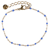 Bracelet composé d'une chaîne en acier doré et de perles en émail de couleur bleue. Fermoir mousqueton avec 3 cm de rallonge.