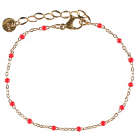Bracelet composé d'une chaîne en acier doré et de perles en émail de couleur rouge. Fermoir mousqueton avec 3 cm de rallonge.