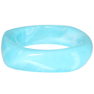 Bracelet jonc rigide en plastique de couleur bleu turquoise.