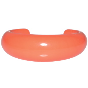 Bracelet jonc rigide ouvert en plastique de couleur orange.