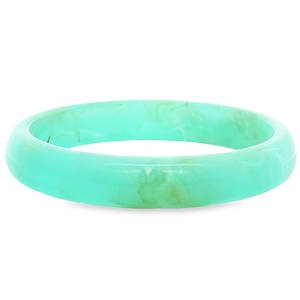 Ce bracelet jonc raffiné, façonné à partir d'un matériau non métallique, arbore une teinte turquoise. La couleur bleue verte confère une douceur et une élégance discrète à ce bijou exceptionnel. Un accessoire intemporel, parfait pour compléter une tenue avec une touche de sophistication.