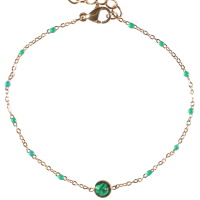Bracelet composé d'une chaîne en acier doré avec perles en émail de couleur vert et d'un cabochon en véritable pierre malachite. Fermoir mousqueton avec 3 cm de rallonge.
