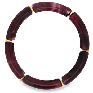 Rehaussez votre style avec ce bracelet à perles unique. Confectionné avec des matériaux non métalliques et accentué par des détails en acier doré, ce bracelet ajoutera une touche d'élégance à toutes vos tenues. Son design à perles offre un confort optimal, parfait pour une utilisation quotidienne.