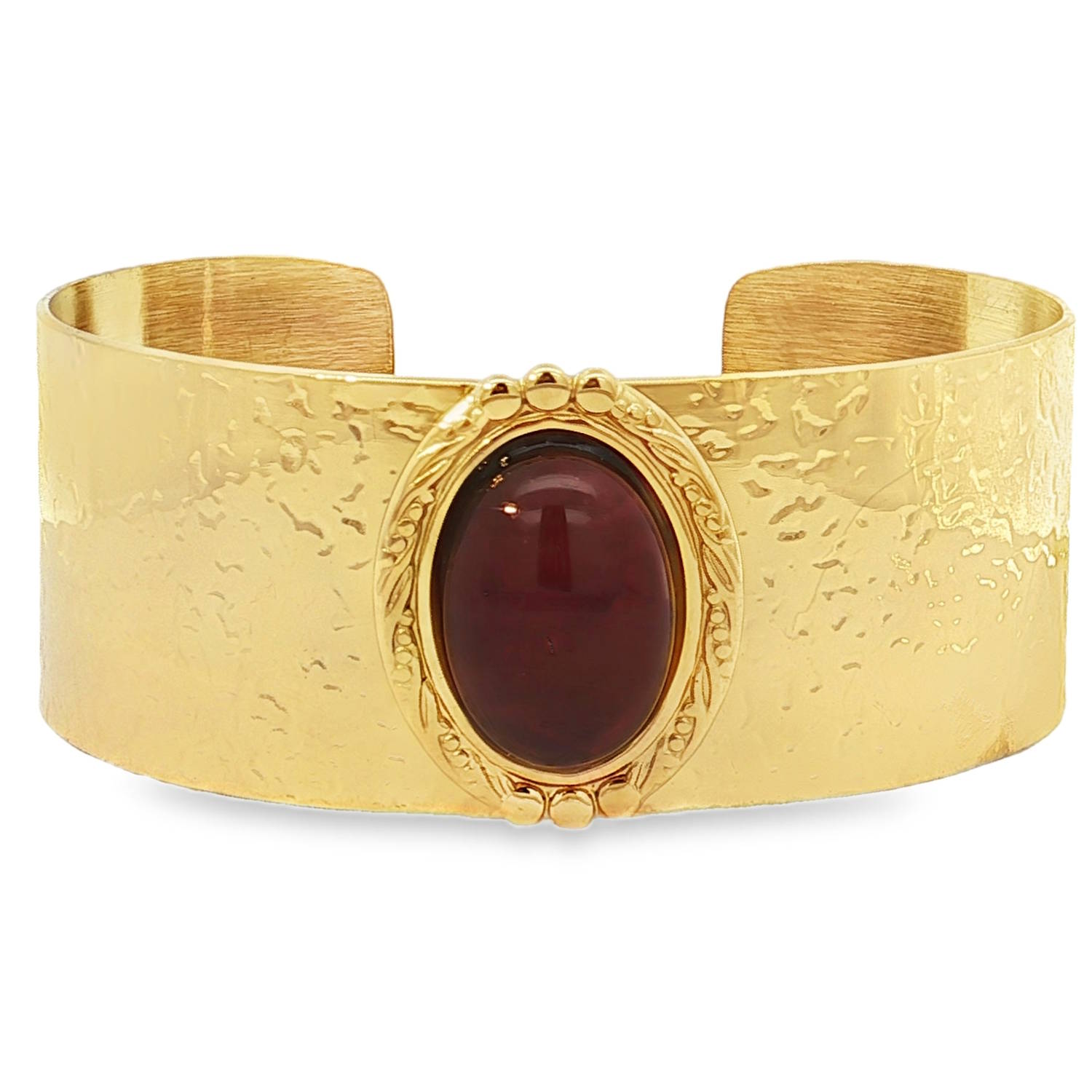 Arborez un style audacieux avec ce bracelet jonc en acier doré, rehaussé d'une pierre couleur grenat ovale taillée en cabochon.<br/>La monture texturée apporte une dimension artisanale, tandis que la pierre, avec sa riche couleur rouge, ajoute une touche de chaleur et d'élégance.<br/>Un bijou distinctif qui marie charme classique et allure contemporaine. Jonc Ovale Rigide Adolescent Adulte Femme Fille Indémodable Arborez un style audacieux avec ce bracelet jonc en acier doré, rehaussé d'une pierre couleur grenat ovale taillée en cabochon.<br/>La monture texturée apporte une dimension artisanale, tandis que la pierre, avec sa riche couleur rouge, ajoute une touche de chaleur et d'élégance.<br/>Un bijou distinctif qui marie charme classique et allure contemporaine. Jonc Ovale Rigide Adolescent Adulte Femme Fille Indémodable