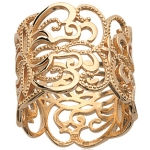 Bague ajourée en plaqué or 18 carats avec motifs en relief.