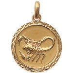 Pendentif en plaqué-or. Scorpion.