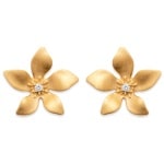 Boucles d'oreilles puces de la forme de fleurs en plaqué or 18 carats et oxydes de zirconium.