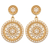 Boucles d'oreilles pendantes de forme ronde avec motif ajouré et relief en plaqué or 18 carats serties d'oxydes de zirconium.