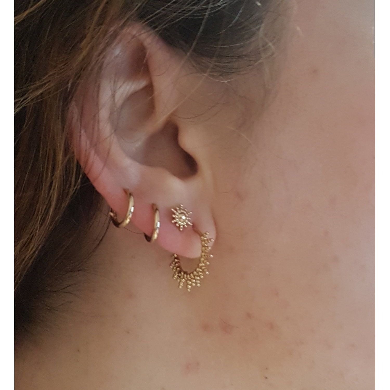 Boucles d'oreilles créoles soleils en plaqué or 18 carats. Créoles Pendantes Rond Soleil  Adolescent Adulte Femme Fille Indémodable Nature 