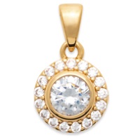 Pendentif rond en plaqué or 18 carats jaune pavé d'oxydes de zirconium blancs surmonté d'un oxyde de zirconium blanc serti clos.